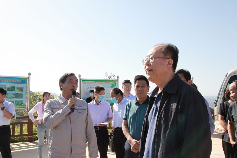 
				   
					河南省人大常委會(huì)黨組副書記、副主任馬懿一行到洛陽(yáng)黃河同力調(diào)研
				 